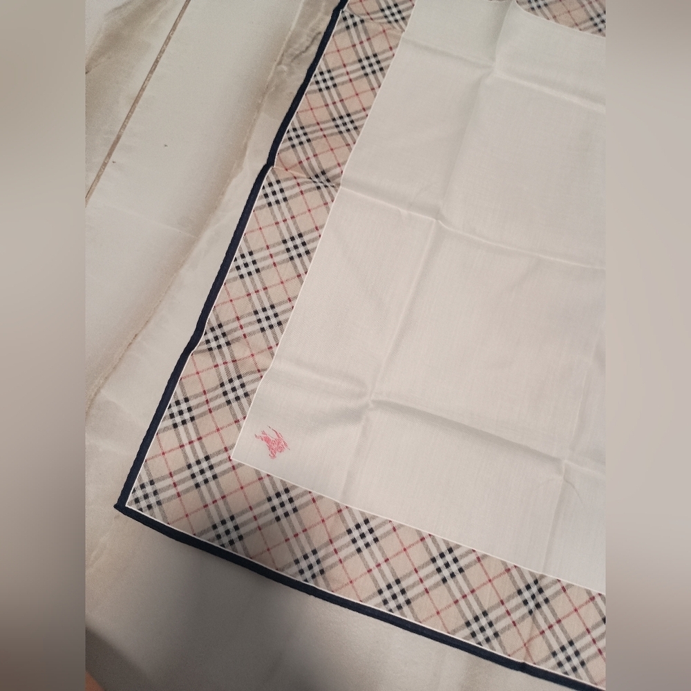 Burberry Cotton Handkerchief Check Light - Picture 8 of 12